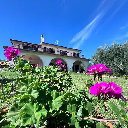 بيت للعطل Tenuta Il Rifugio